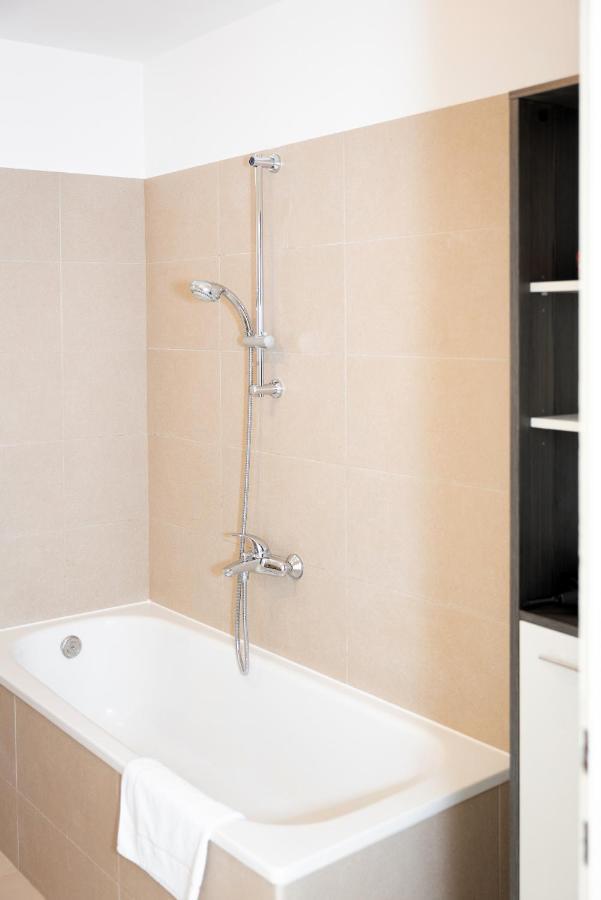 Premium 80 M2 Apartment - Free Parking Вена Экстерьер фото